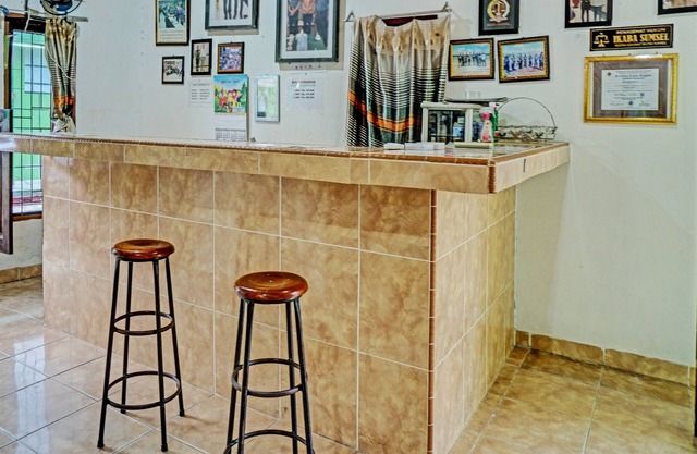 OYO 92405 Evergreen Hotel & Resto Near GARDU INDUK MUARA DUA