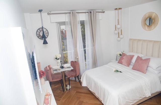 Paris' Premium Romantic Studio