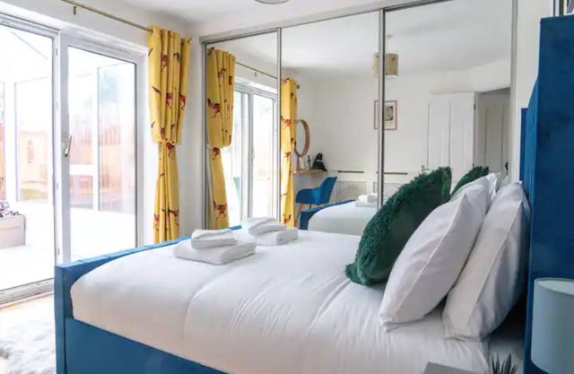 Pass the Keys | Renovated family home | Conservatory | Garden