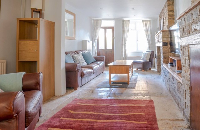 Pass the Keys | Quarry Cottage Courtyard Garden