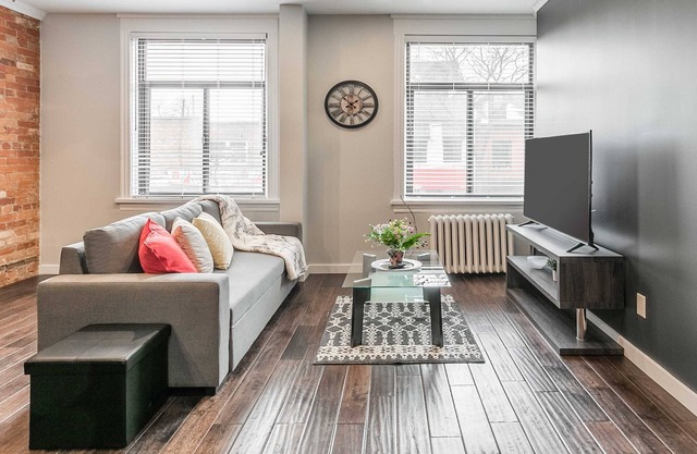 Peaceful 1 Bedroom Condo on James Street North