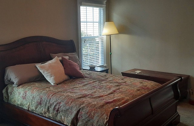 Peaceful 2-bedroom house within gated community in Greensboro, Georgia