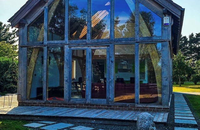 Peaceful Cabin Nature Getaway in Othery