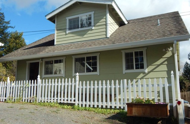 Peaceful Home, easy commute