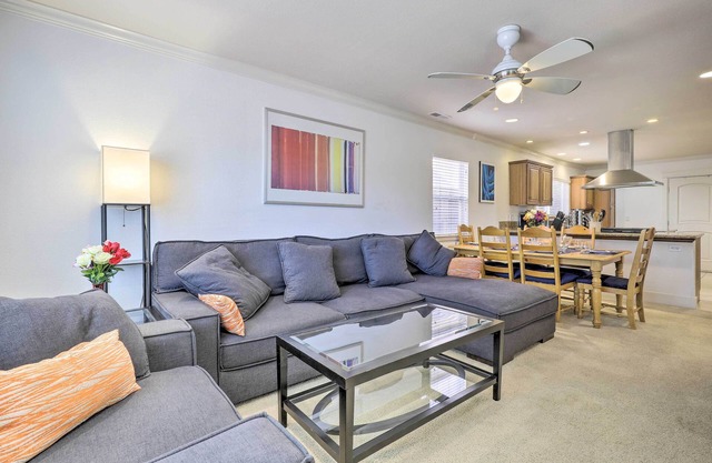 Peaceful Petaluma Getaway w/Deck + Grill!