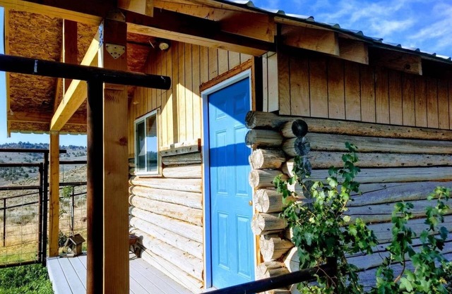 Peaceful, Remote Cabin + Epic Stargazing + Stunning Malheur River View