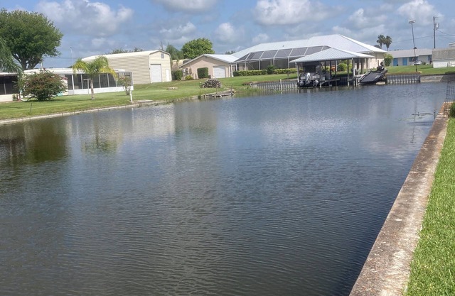 Peachy Keen in Buckhead RidgenRare 3/2 with Lake O access from waterfront home