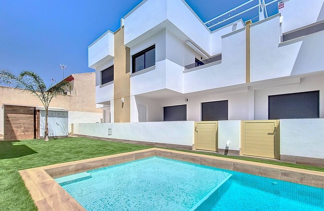 Penthouse apartment, roof terrace and pool