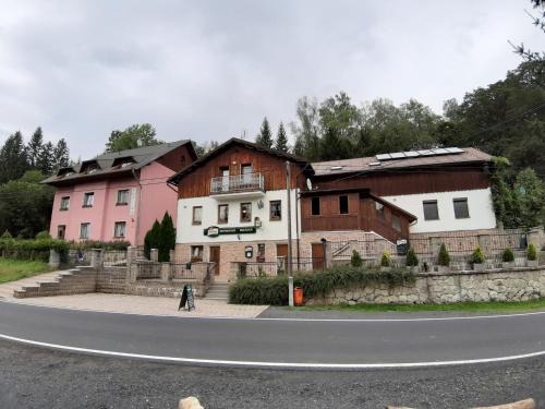 Penzion & Restaurace Kozabar