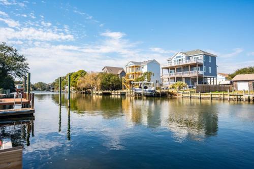 Pescadora by Rather Be Properties