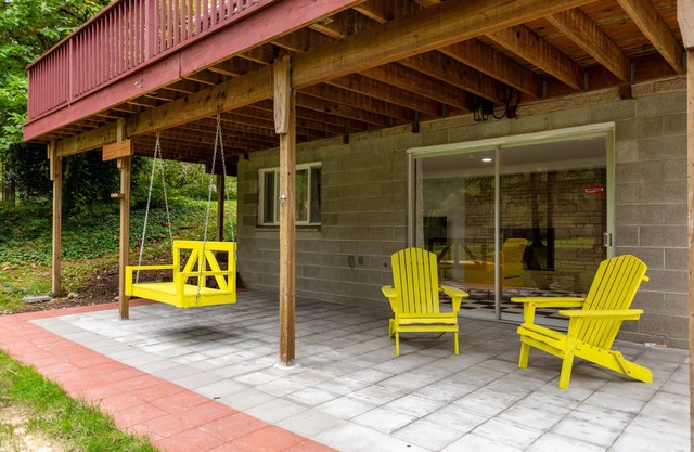 Pet friendly 1br with huge yard