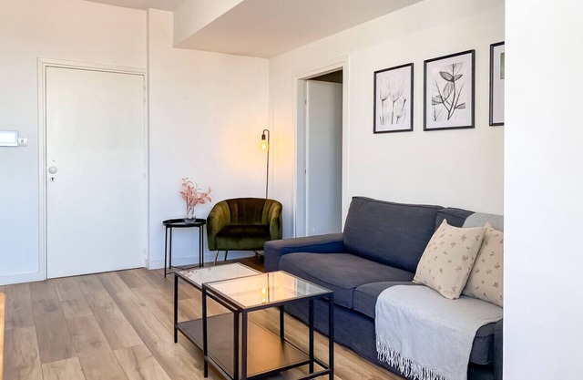 Phaedrus Living: Ourania City Heights Flat