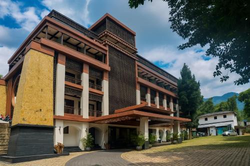 Pleasant Tree Hotels - Luxury Stay Amidst Nature