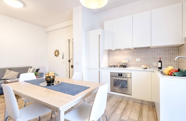 Polo Universitario by Mmega