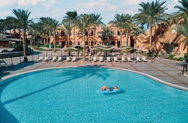 Poolside Paradise with Outdoor Pool, and Full-Service Spa Near Makadi Aqua Park