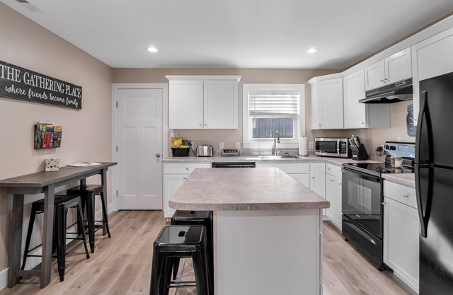 Power & Water Working, No Internet or Cell Service, Pet Friendly