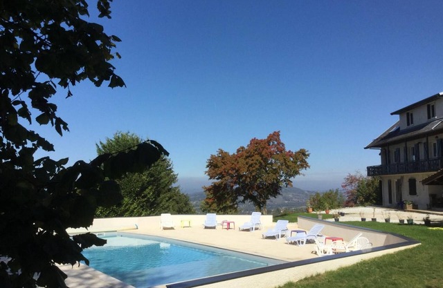 PRE CHARVILLE - POINTE DE LA SAMBUY