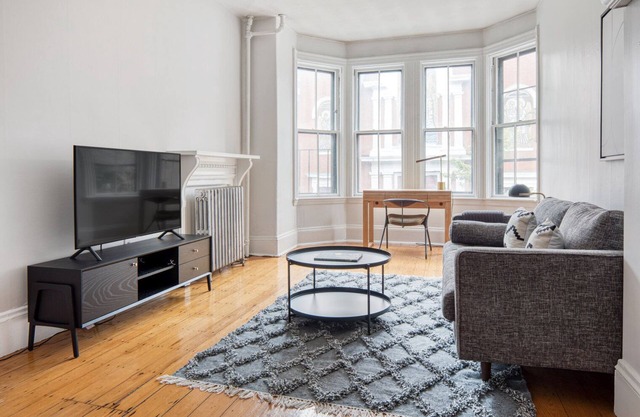 Prime South End 2BR in Union Park by Blueground