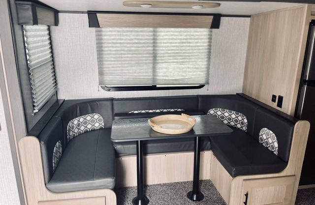 Private 2020 camper w/ dock and lake access