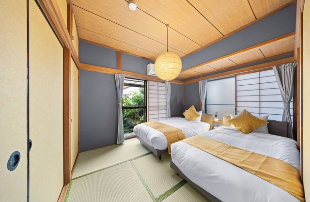 Private house for rent 5 min walk from train station sleeping up to 8 people/4 bedrooms/7 beds/FreeWi-Fi