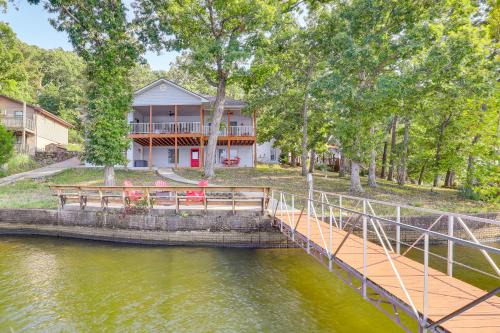 Private Patio, Fire Pit Gem on Lake of the Ozarks