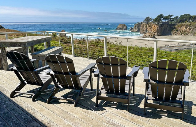Private Waterfront Home with Private Hot Tub and Central Heat - Walk to Ocean