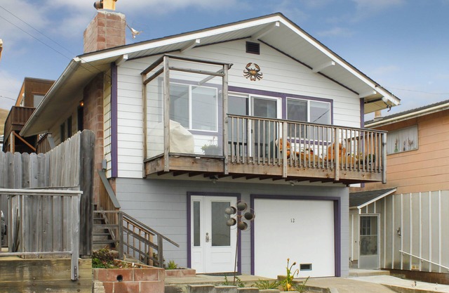 Quaint Cottage Just a short walk to the sea