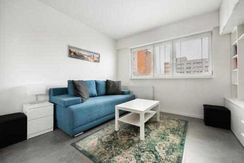 Rakowiec Blue Studio by BookingHost