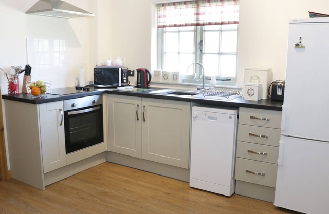 RAMBLERS, pet friendly, character holiday cottage in Kerry