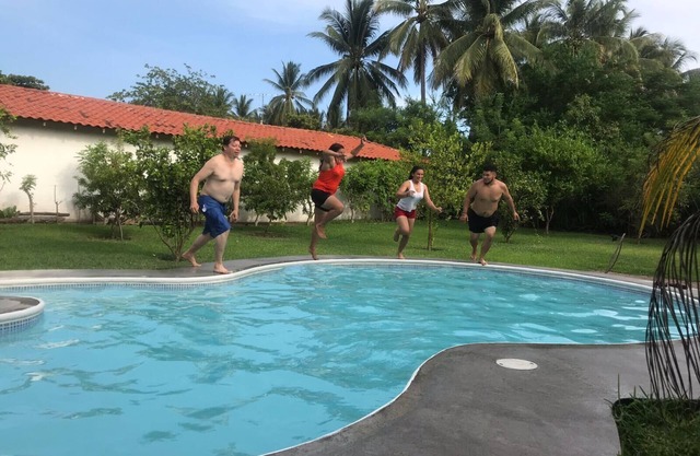 RANCHO BLUE GUITAR PLAYA COSTA AZUL.