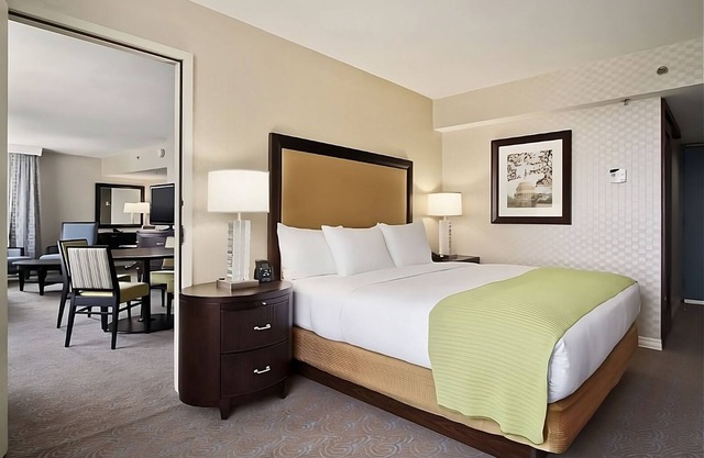 Relax and Recharge! Outdoor Pool, Pet-friendly!