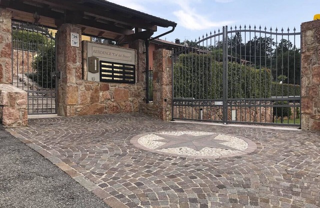 Relax between Lake and Mountain