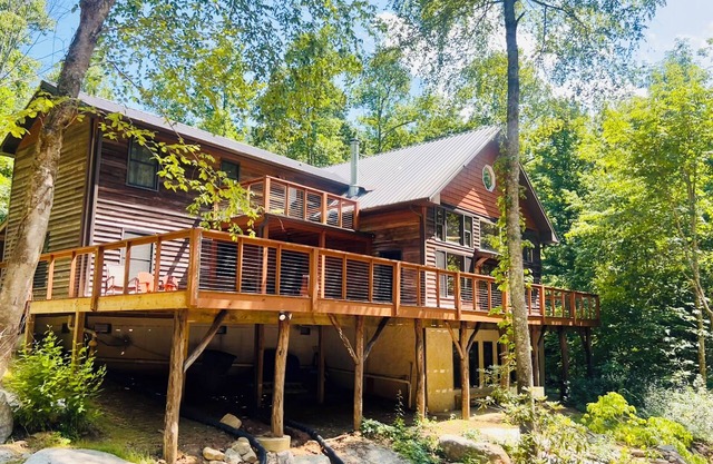 Relax in the Beauty of the Mountains and the Serenity of Waterfalls