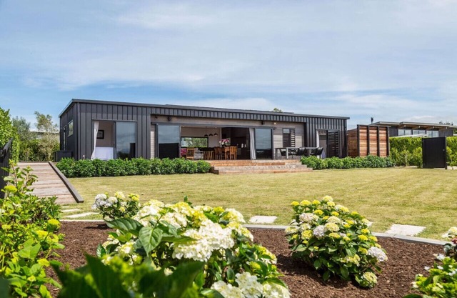 Relax on the Deck, Martinborough