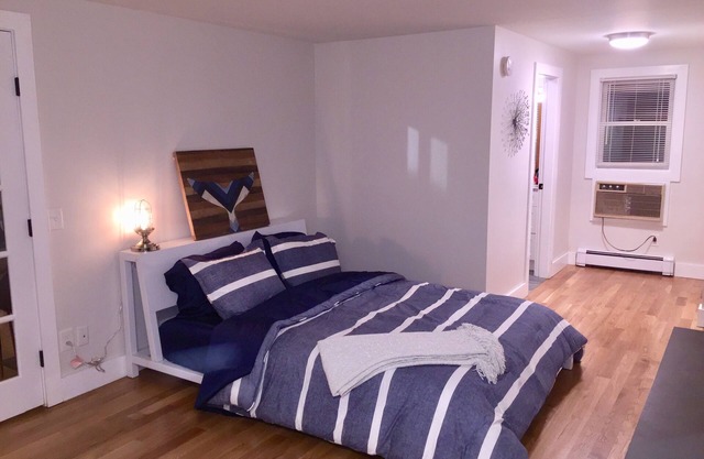 Relaxing Beach Retreat Minutes Away from the Beach and Downtown