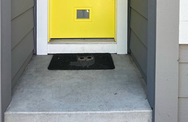 Remodeled pet friendly holiday house, central to wine and coast!