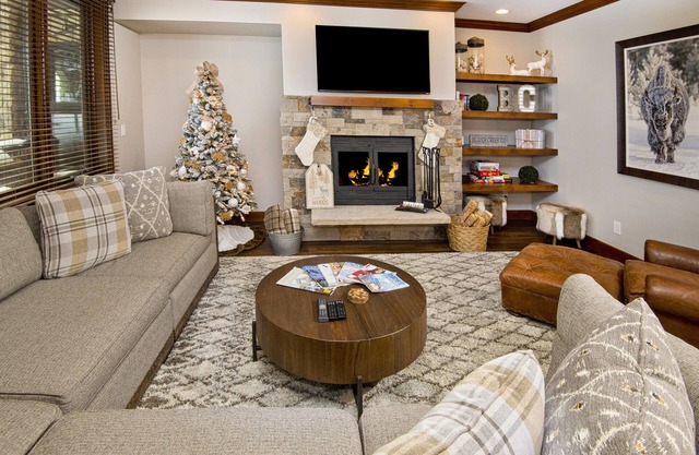 Renovated Ski-in/Ski-Out Condo | Great Location | Hot Tub & Pool