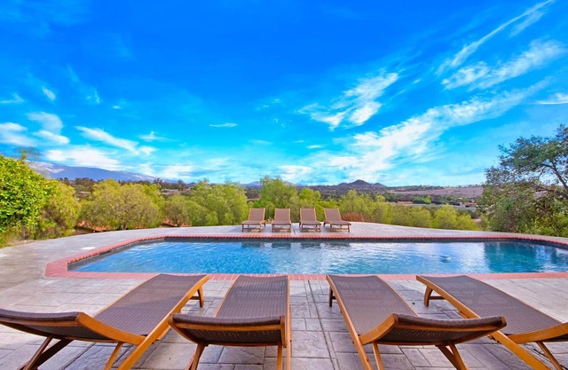 Retreat with Pool & Stunning Mountain Views