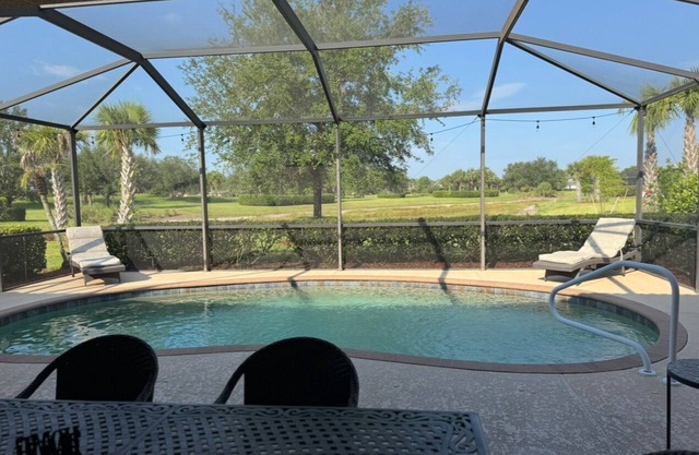 River Hall Country Club All Inclusive 4-Bedroom Home w/Pool and Lake View