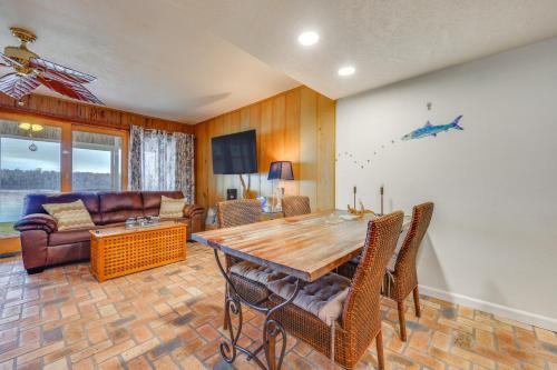 River-View Condo with Boat Slip in Welaka!