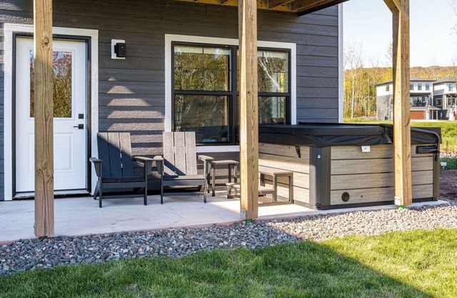 RiverWest Rivers Edge on the River - Brand New - Hot Tub