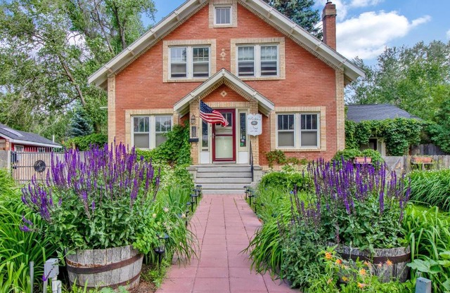 Robins Nest Bed & Breakfast