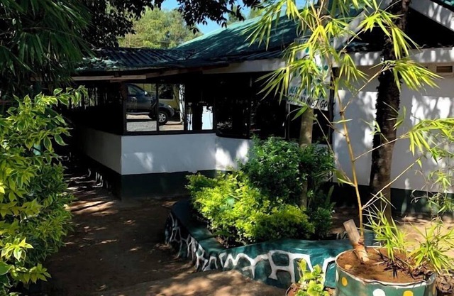 Roddy's Green Lounge Vihiga