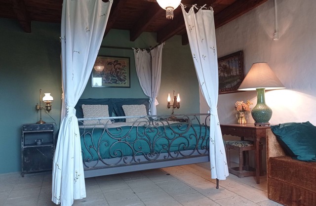 Room on the edge of Périgord and Limousin