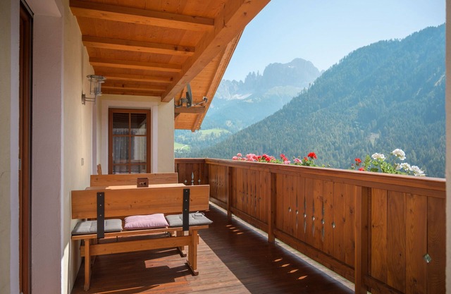 Room 'Veraltenhof Schlern' with Mountain View, Shared Terrace and Shared Garden