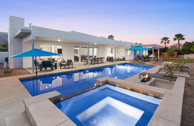 'Roxy Palm Springs' 6 BR pool pad!
