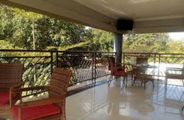 Royal Cashrise lodge