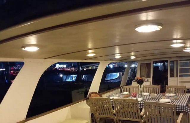 RoyalSeaSuite 'Live and Live on the Water' for roommates