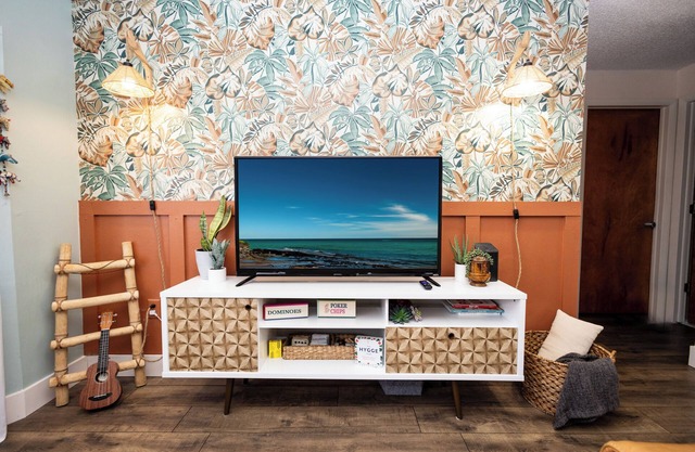 Roze Family Villa- charming pool home near river district & waterfront dining!