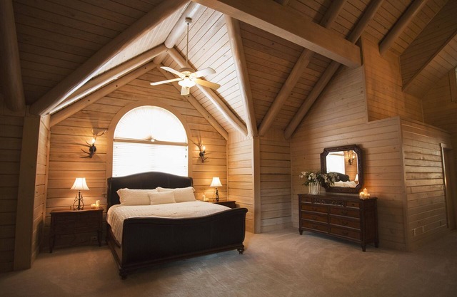 Rustic Country Lodge set on 800 Private Acres